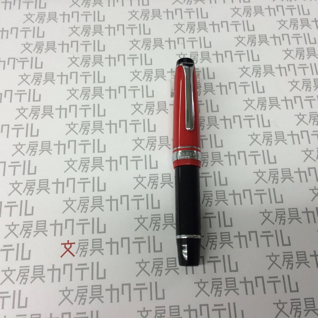 ４