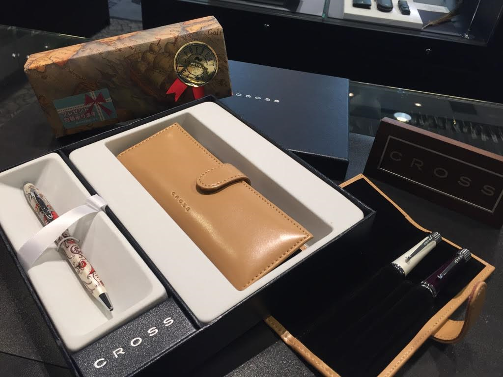 クロス　