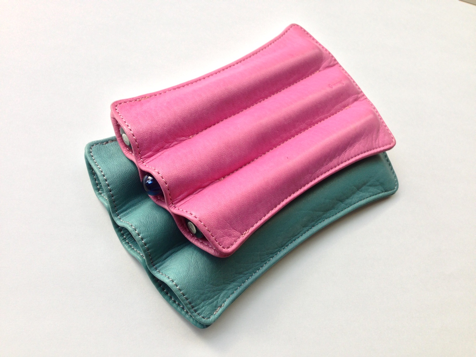 小日向京のひねもす文房具｜第六十三回「NAGASAWA PenStyle キップ 3本差し ペンケース」
