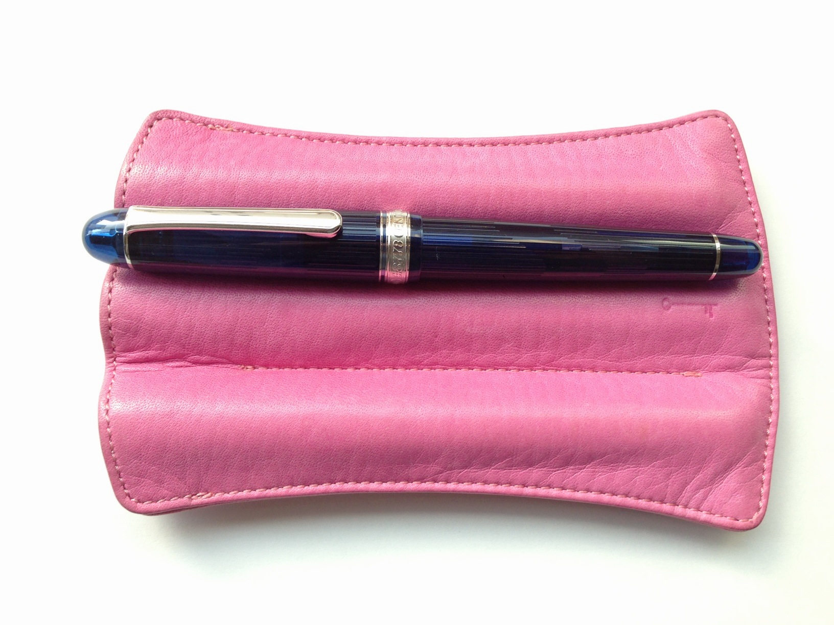 小日向京のひねもす文房具｜第六十三回「NAGASAWA PenStyle キップ 3本差し ペンケース」