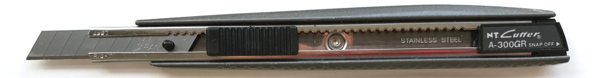 小日向京のひねもす文房具｜第九十回「エヌティー NTカッター A型」