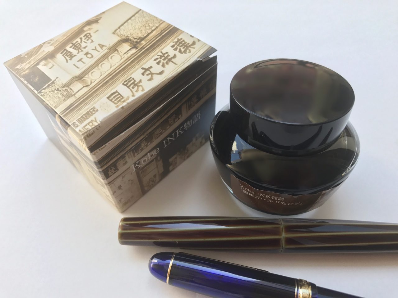 小日向京のひねもす文房具｜第百九回「NAGASAWA Kobe INK物語×銀座 伊東屋 銀座ゴールドセピア」