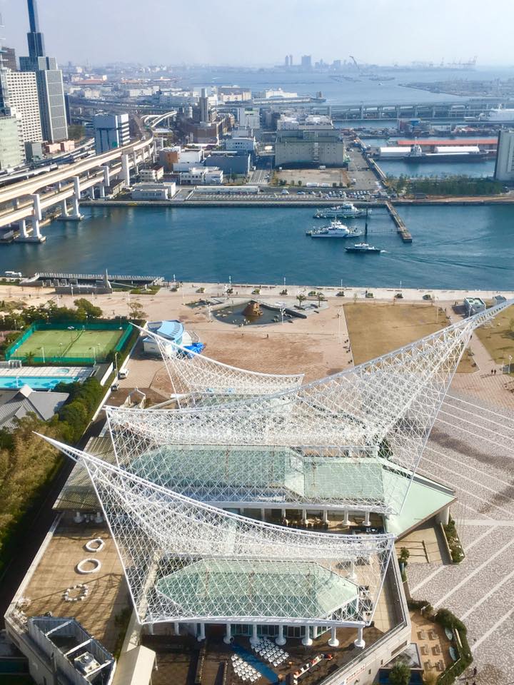 快晴の神戸ハーバーランド 