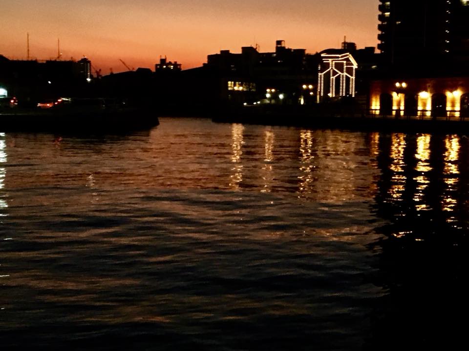 神戸煉瓦倉庫界隈の夕暮れ