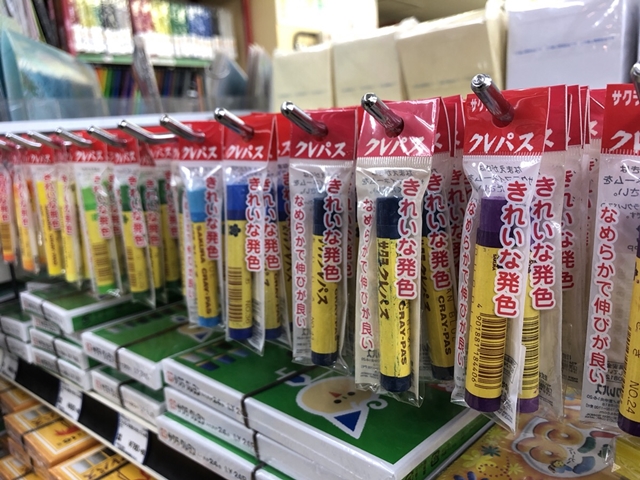 サクラクレパス。使ったことはあるけれど、意外と知らない画材のひとつです。