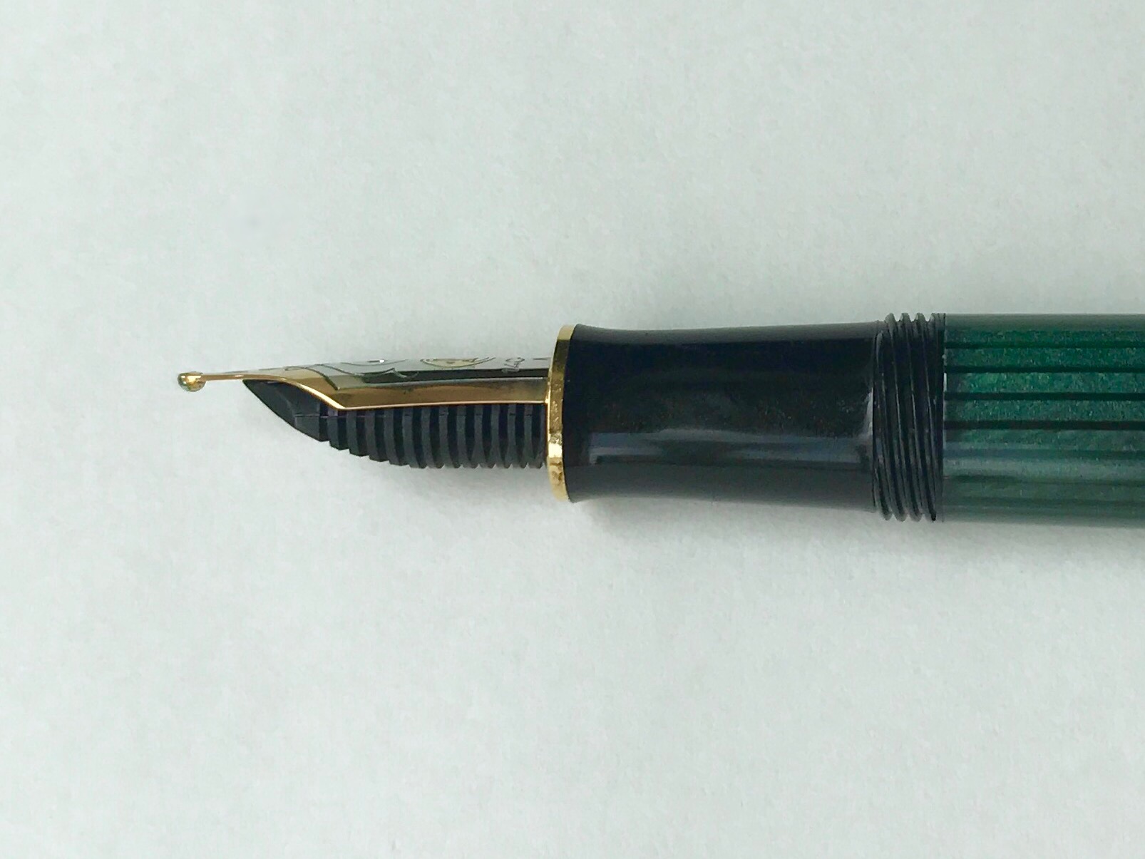 小日向京のひねもす文房具｜第百五十一回「ペリカン スーベレーン M300 万年筆 緑縞」